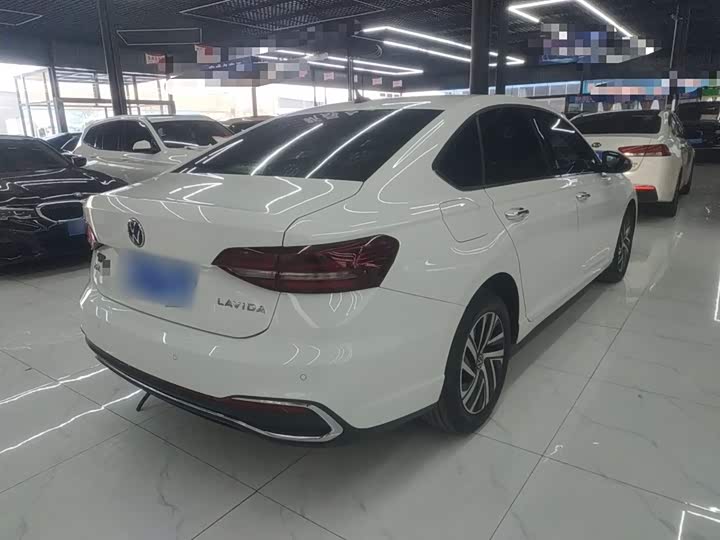 Фото 7 - Volkswagen Lavida