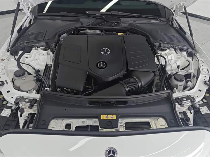 Фото 10 - Mercedes-Benz C-Class