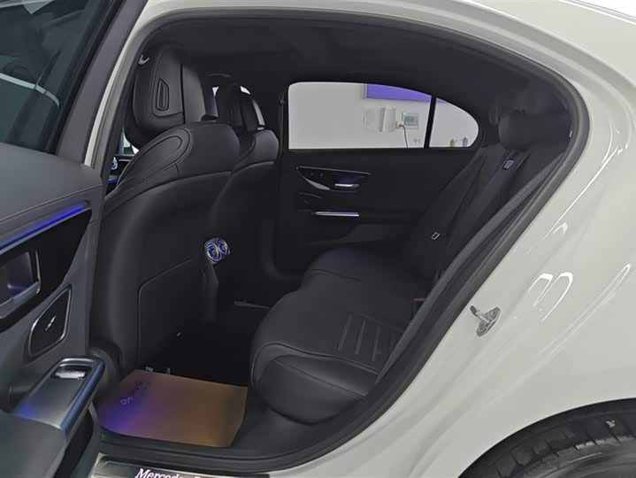 Фото 11 - Mercedes-Benz C-Class