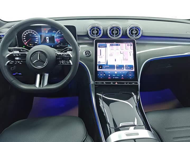 Фото 12 - Mercedes-Benz C-Class