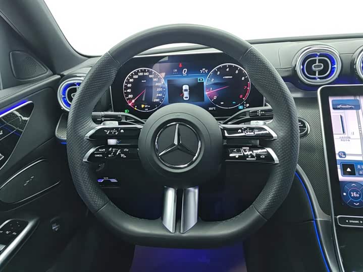 Фото 15 - Mercedes-Benz C-Class