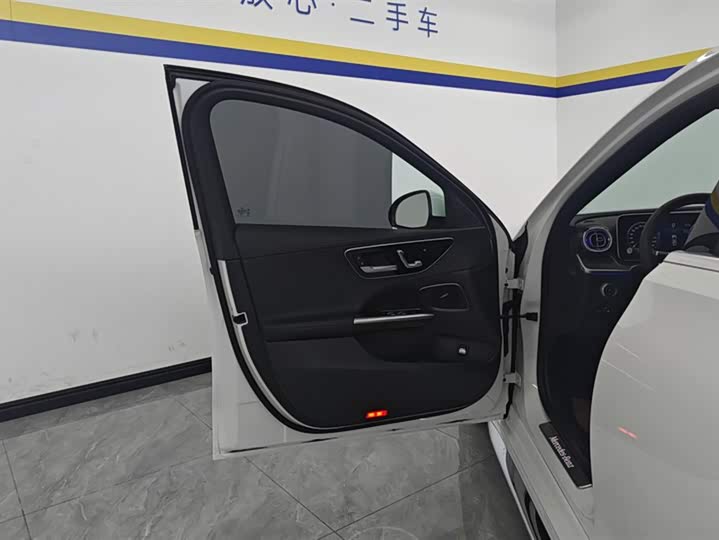 Фото 7 - Mercedes-Benz C-Class