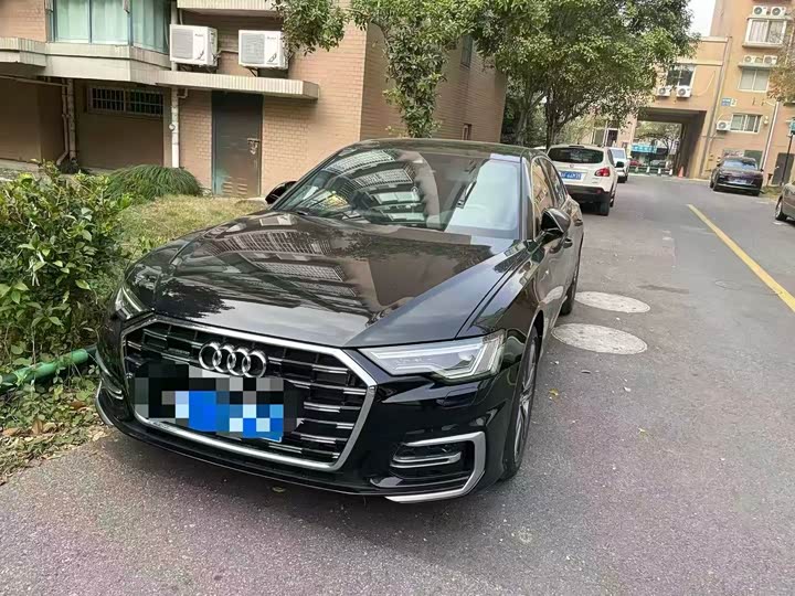 Фото 1 - Audi A6L