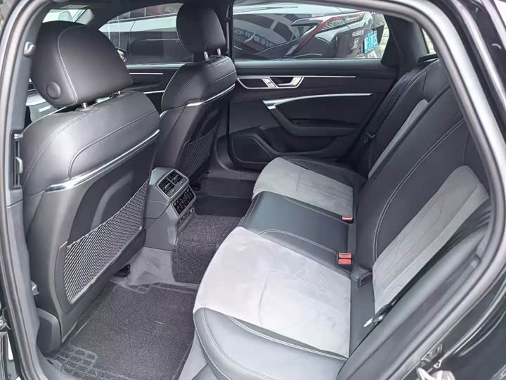 Фото 2 - Audi A6L