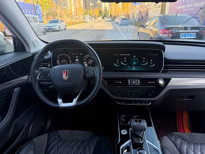 Фото 10 - Hongqi HS5