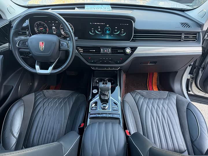 Фото 13 - Hongqi HS5