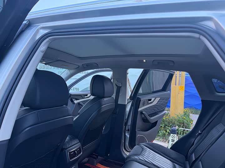 Фото 6 - Hongqi HS5