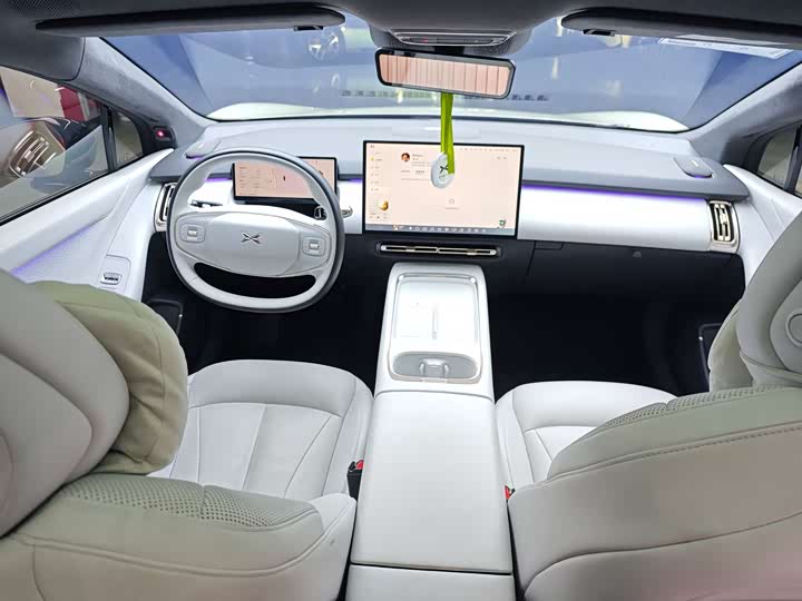 Фото 15 - XPeng F57