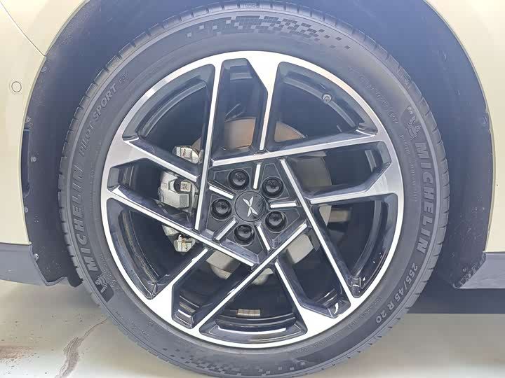 Фото 19 - XPeng F57