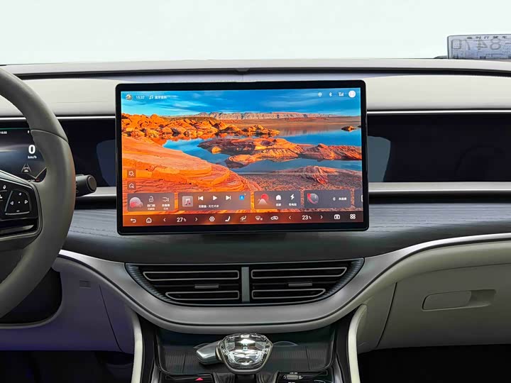 Фото 9 - Denza D9