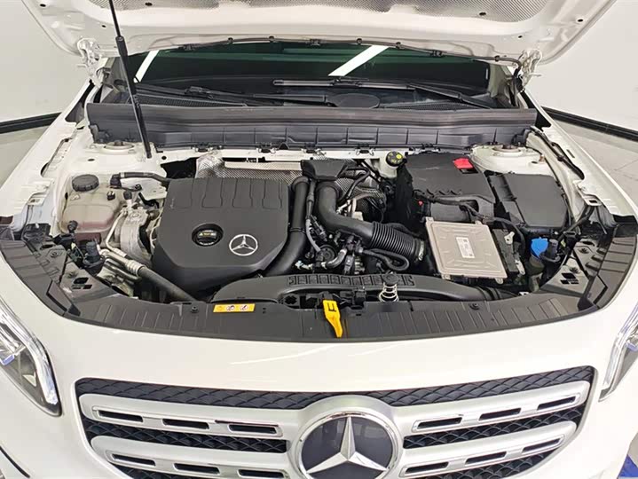 Фото 10 - Mercedes-Benz GLB-Class