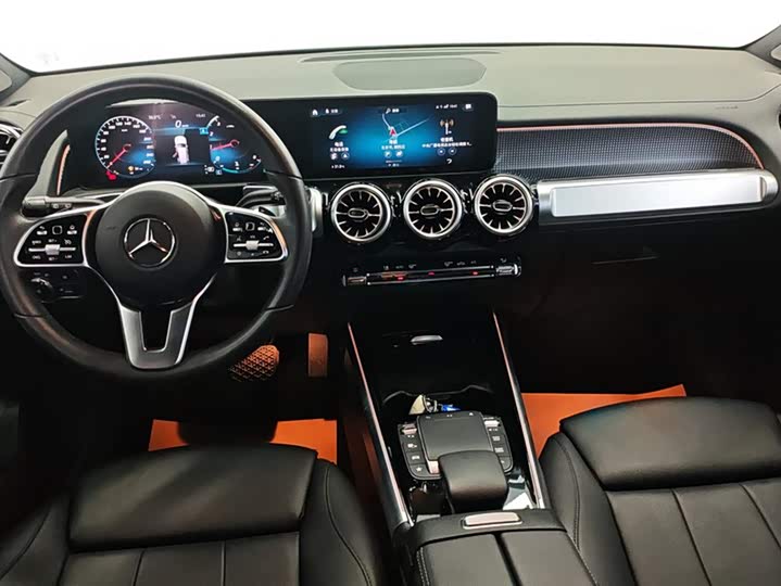 Фото 12 - Mercedes-Benz GLB-Class