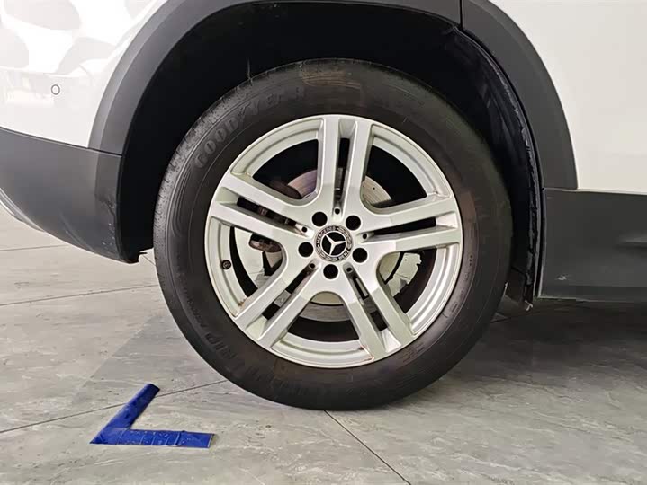 Фото 6 - Mercedes-Benz GLB-Class