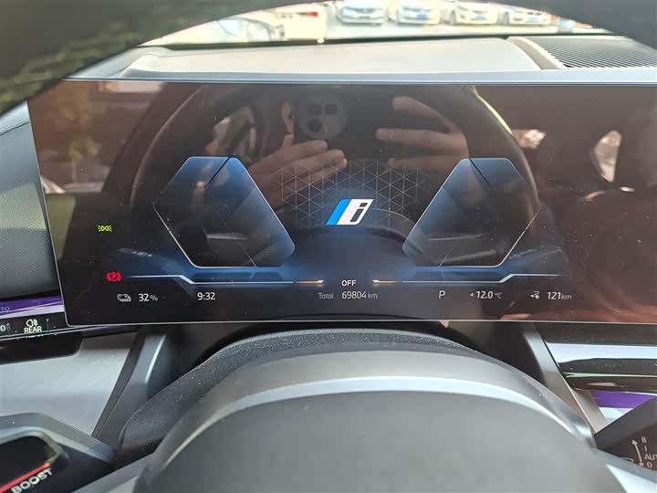 Фото 12 - BMW i5