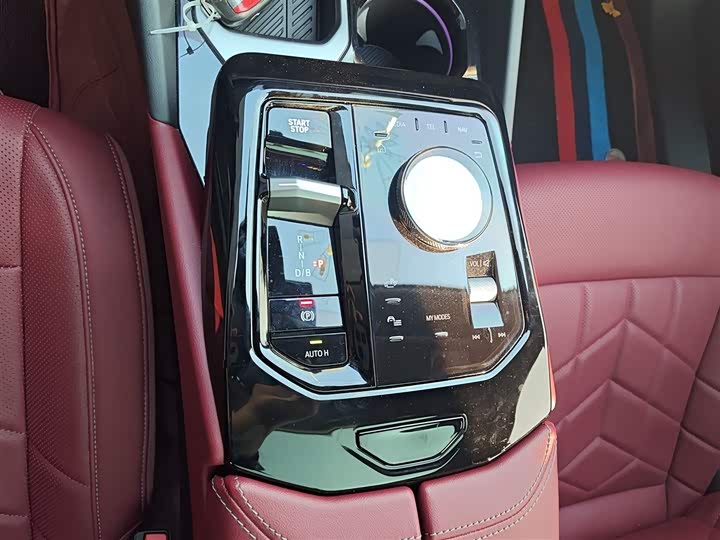 Фото 14 - BMW i5