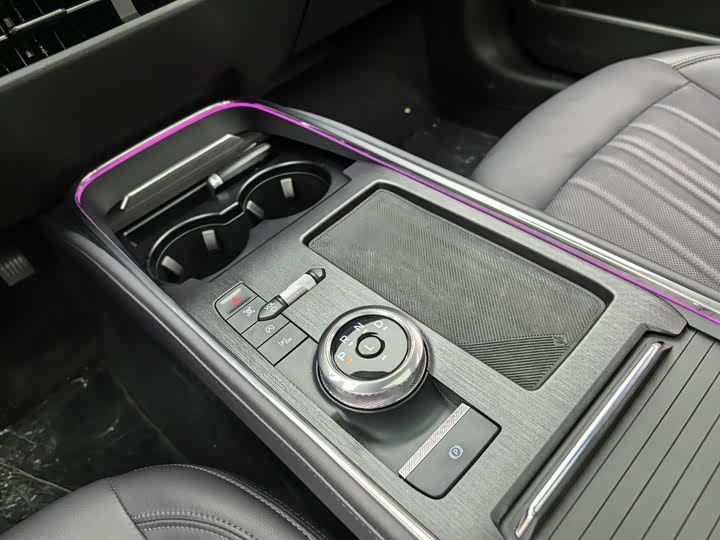 Фото 10 - Ford Mondeo