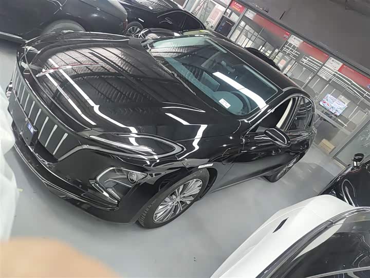 Фото 5 - Hongqi E-QM5