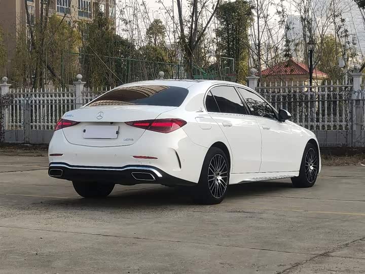 Фото 14 - Mercedes-Benz C-Class