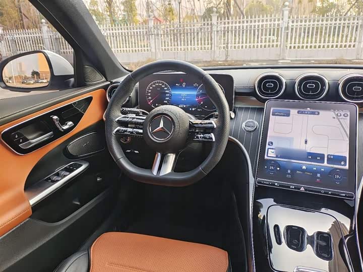 Фото 19 - Mercedes-Benz C-Class