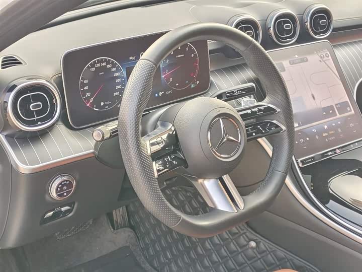 Фото 20 - Mercedes-Benz C-Class