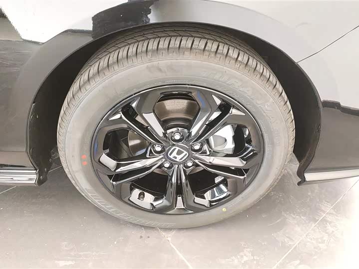 Фото 6 - Honda Accord