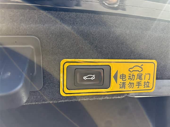 Фото 21 - Audi A6L