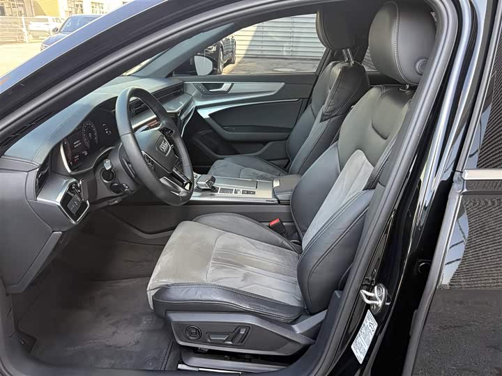 Фото 7 - Audi A6L