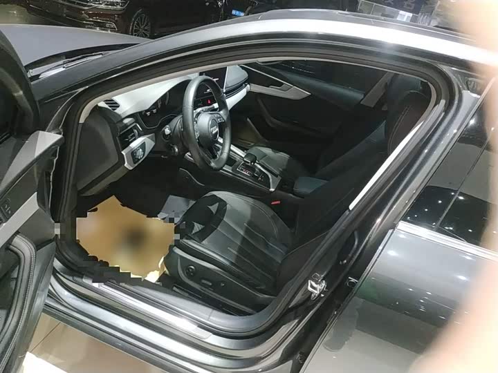 Фото 16 - Audi A4L