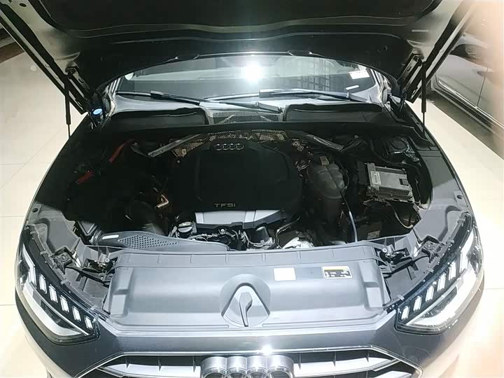 Фото 20 - Audi A4L