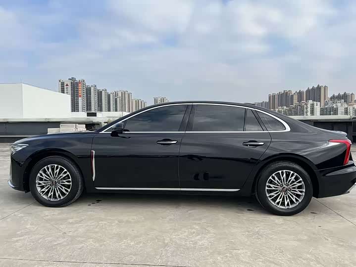 Фото 8 - Hongqi H5