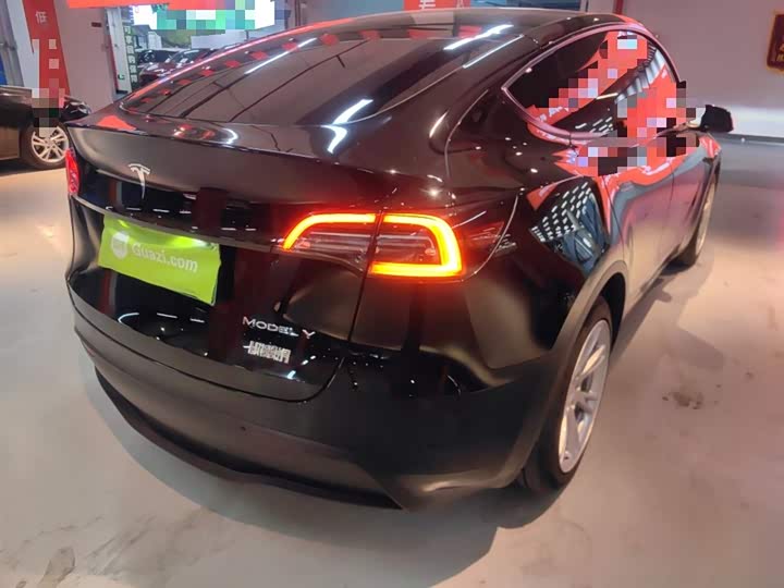 Фото 7 - Tesla Model Y