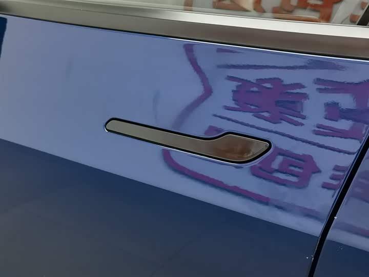 Фото 18 - Tesla Model 3