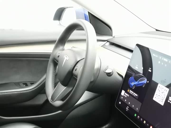 Фото 22 - Tesla Model 3