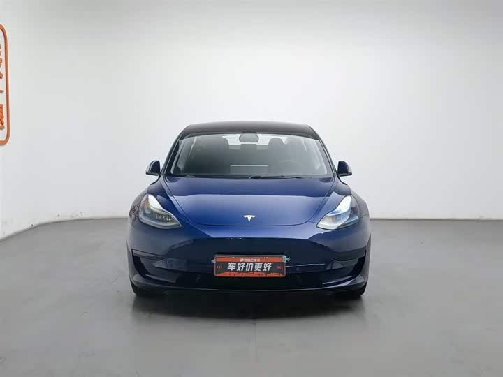 Фото 3 - Tesla Model 3