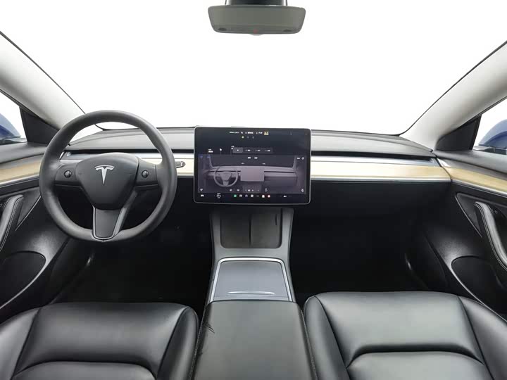 Фото 5 - Tesla Model 3