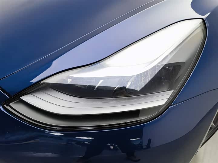 Фото 7 - Tesla Model 3