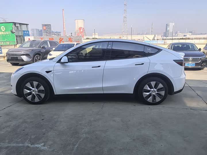 Фото 4 - Tesla Model Y