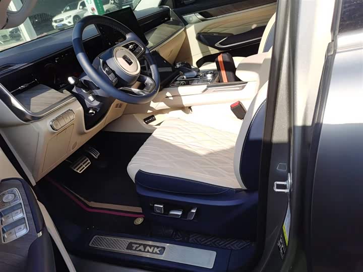 Фото 15 - Tank 500 Hybrid