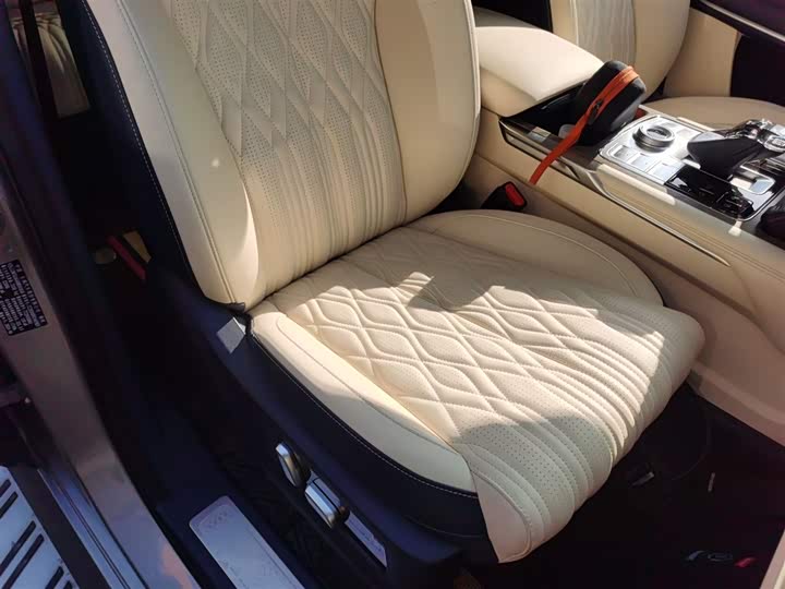 Фото 25 - Tank 500 Hybrid