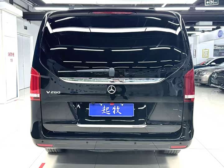Фото 5 - Mercedes-Benz V-Class