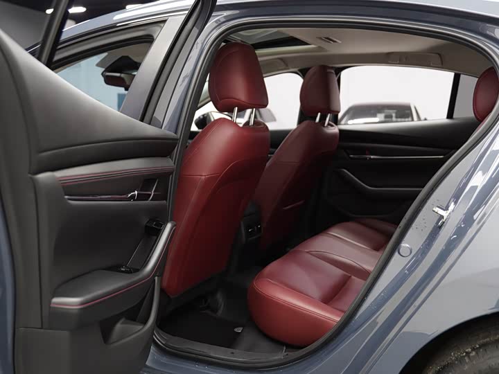 Фото 19 - Mazda 3 (Axela)