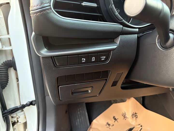 Фото 10 - Mazda 3 (Axela)