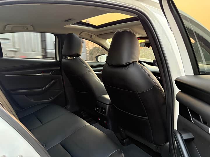 Фото 19 - Mazda 3 (Axela)