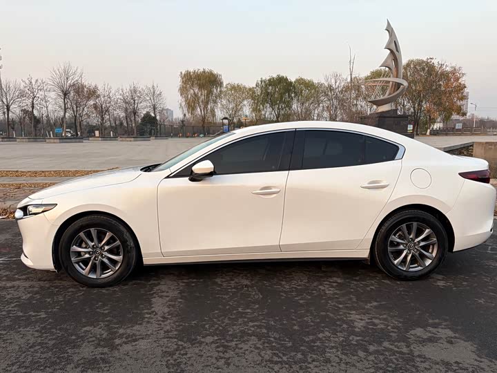 Фото 8 - Mazda 3 (Axela)