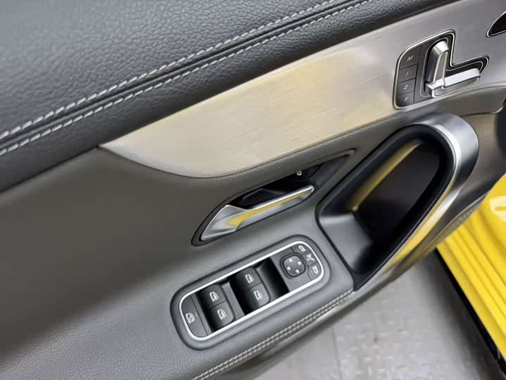 Фото 12 - Mercedes-Benz A-Class AMG