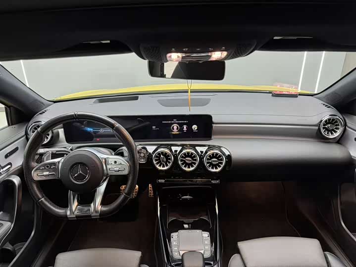 Фото 14 - Mercedes-Benz A-Class AMG