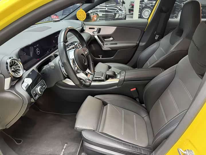 Фото 9 - Mercedes-Benz A-Class AMG