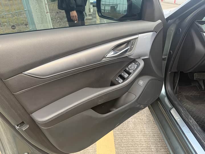 Фото 12 - Cadillac CT5