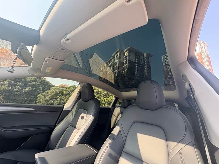 Фото 13 - Tesla Model Y