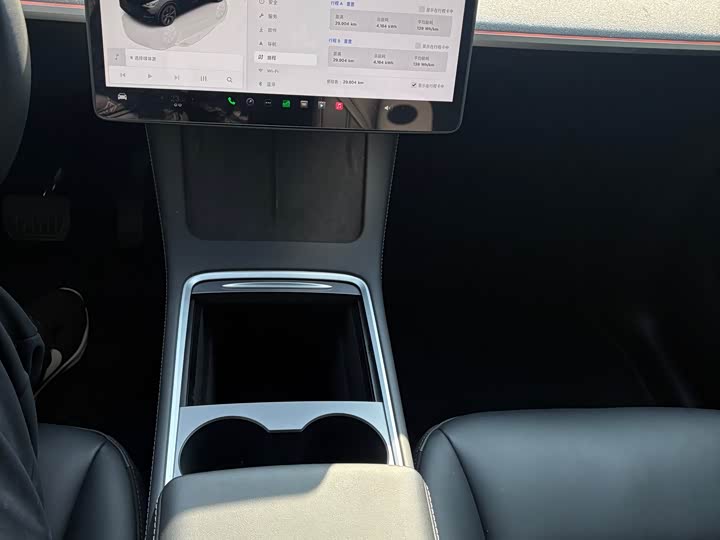 Фото 22 - Tesla Model Y